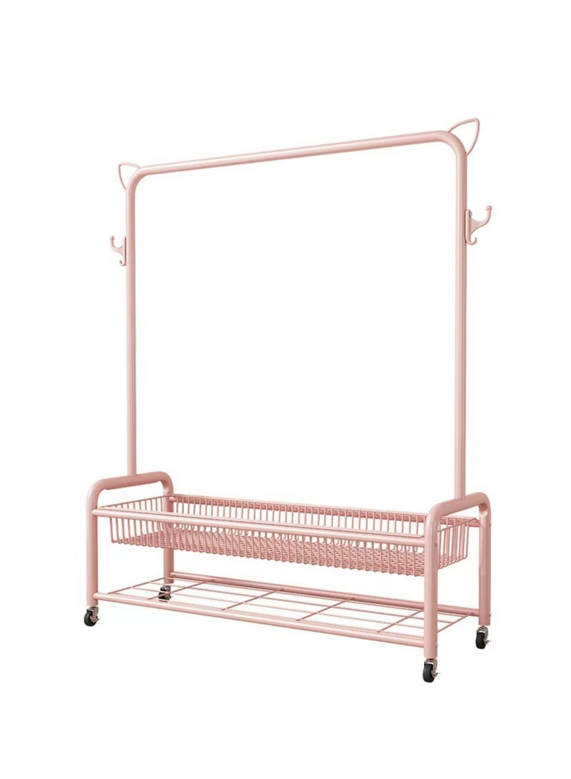 رف الملابس المتداول مع سلة التخزين، حامل الملابس المعدنية مع العجلات، إطار معدني قوي، قضيب قابل للتعديل، تصميم موفر للمساحة، وردي - Image 1